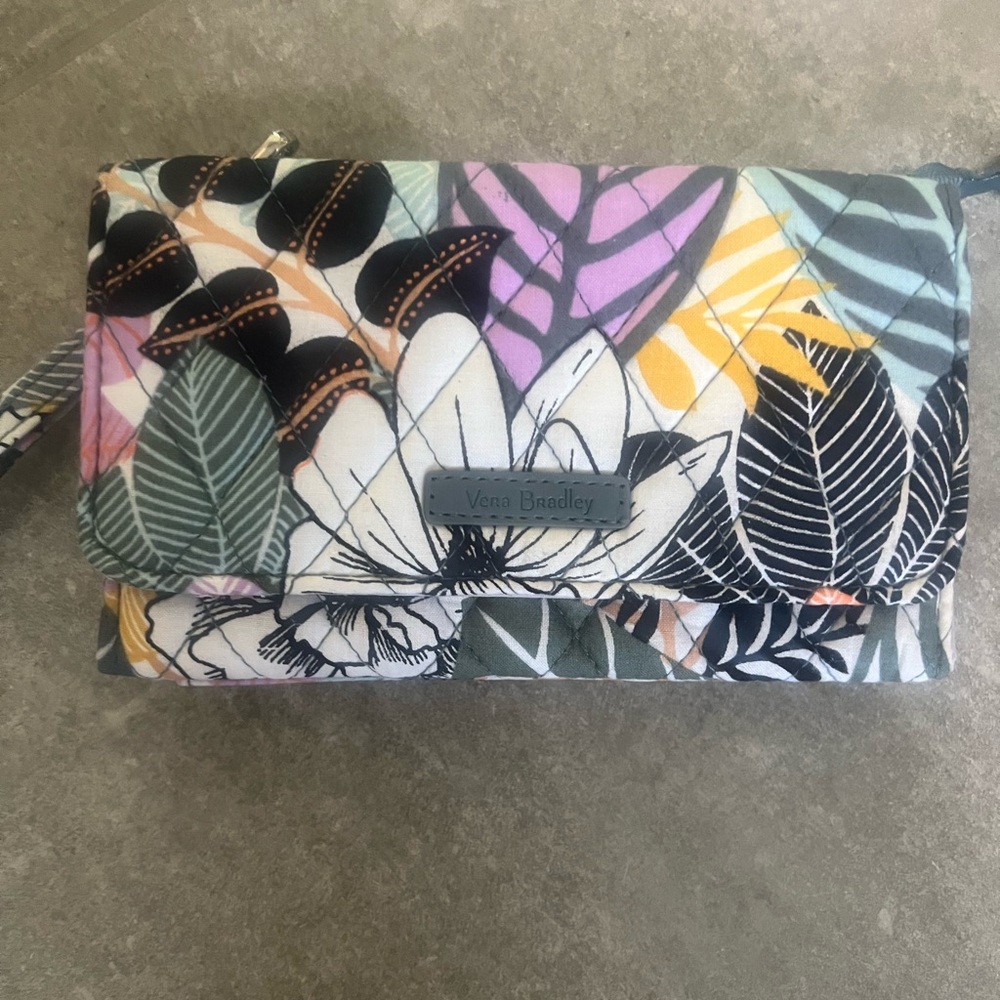 Vera Bradley Multicolor Leaf Pattern Women's Bag